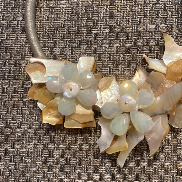 Mother of Pearl Necklace - Picture 2 of 6